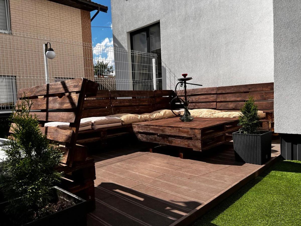 Nyvky Like Home - Studio - Apt 35 Kyiv Exterior foto